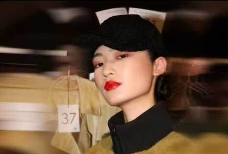 艺行人考生亮相时装周